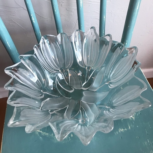 Mikasa TULIPS‎ SATIN 12" Frosted Crystal Hostess Bowl - Picture 9 of 13